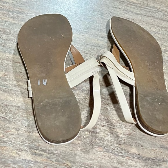 Coach Caterine thong strapped off-white sandals - Picture 12 of 15